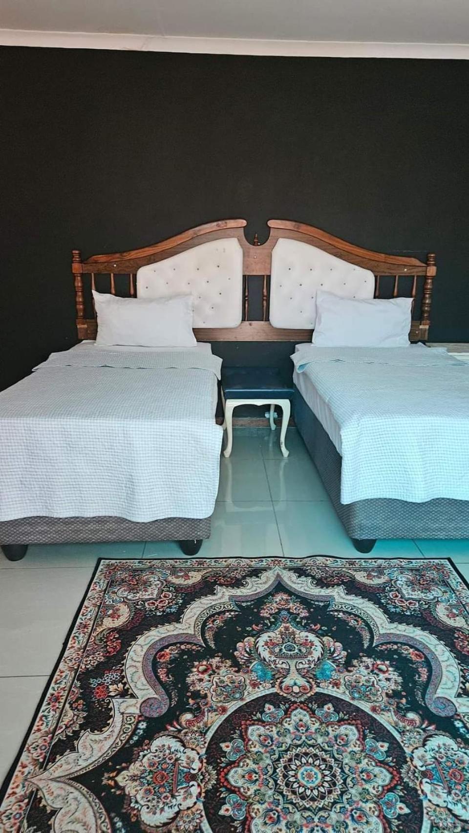 Goodlife Guest House In Mafikeng Ngoại thất bức ảnh